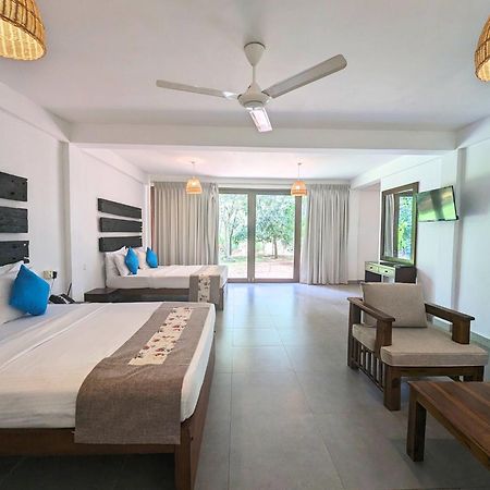 Pinthaliya Resort Sigiriya Exteriör bild