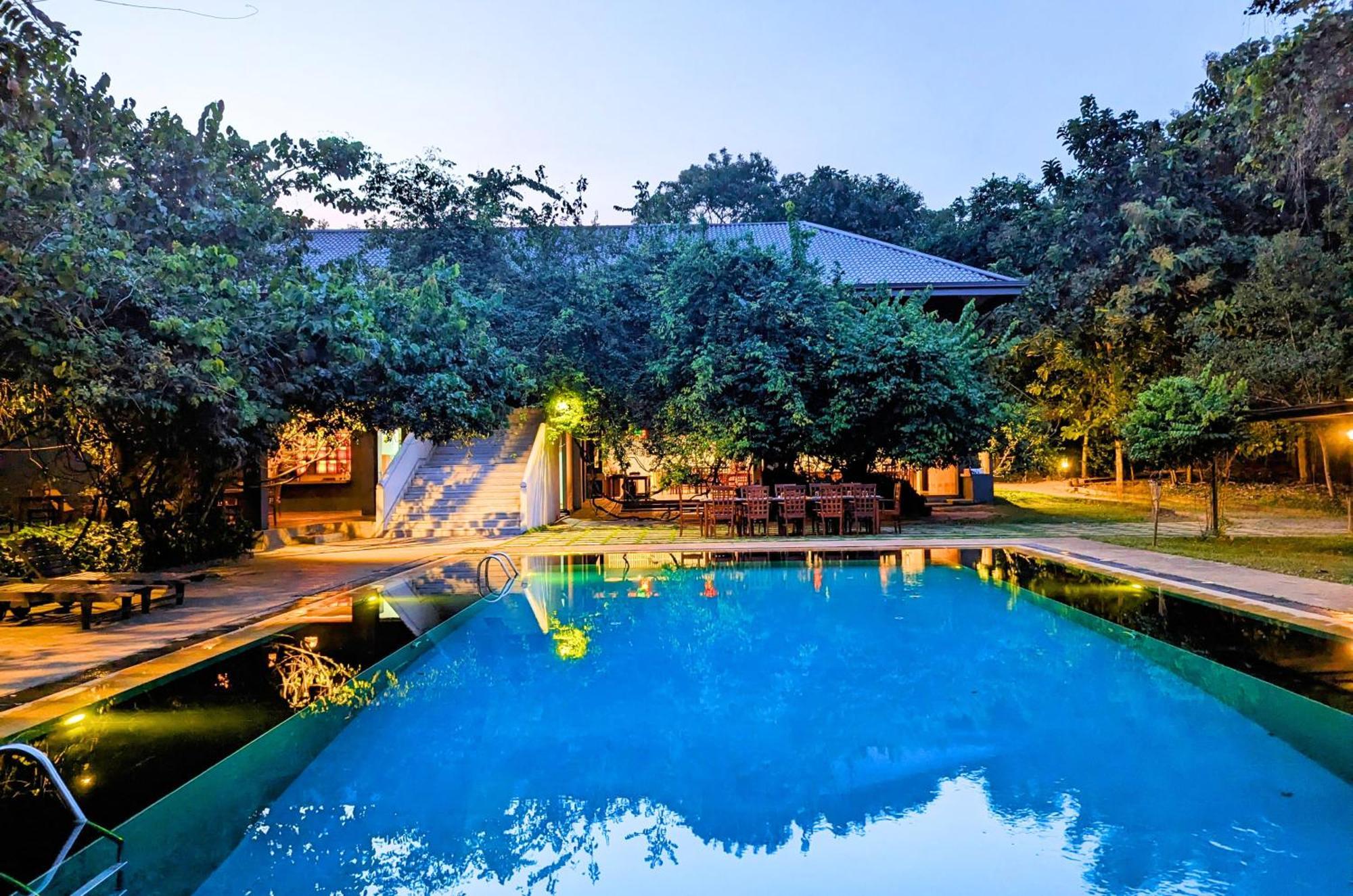 Pinthaliya Resort Sigiriya Exteriör bild