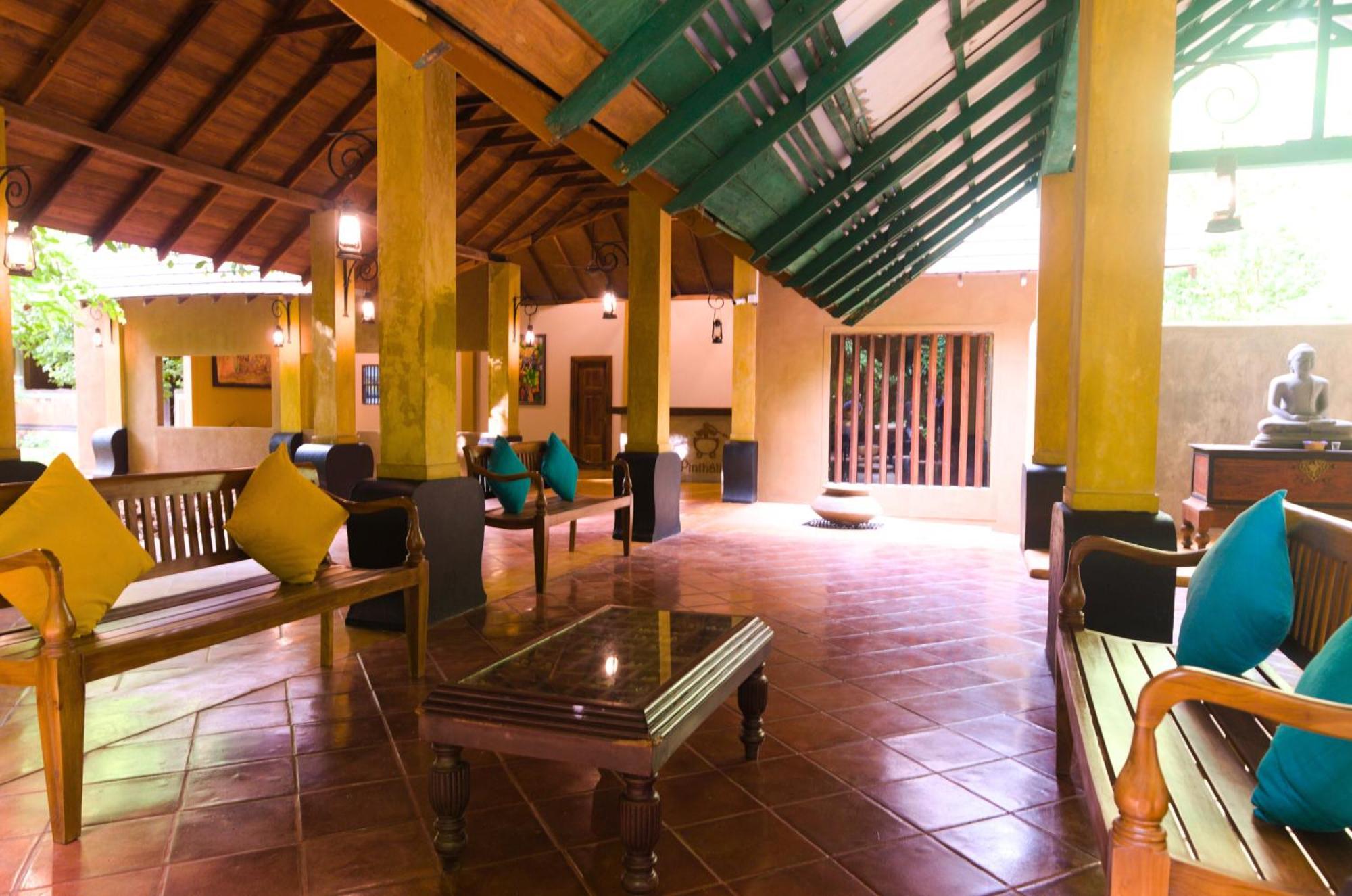 Pinthaliya Resort Sigiriya Exteriör bild