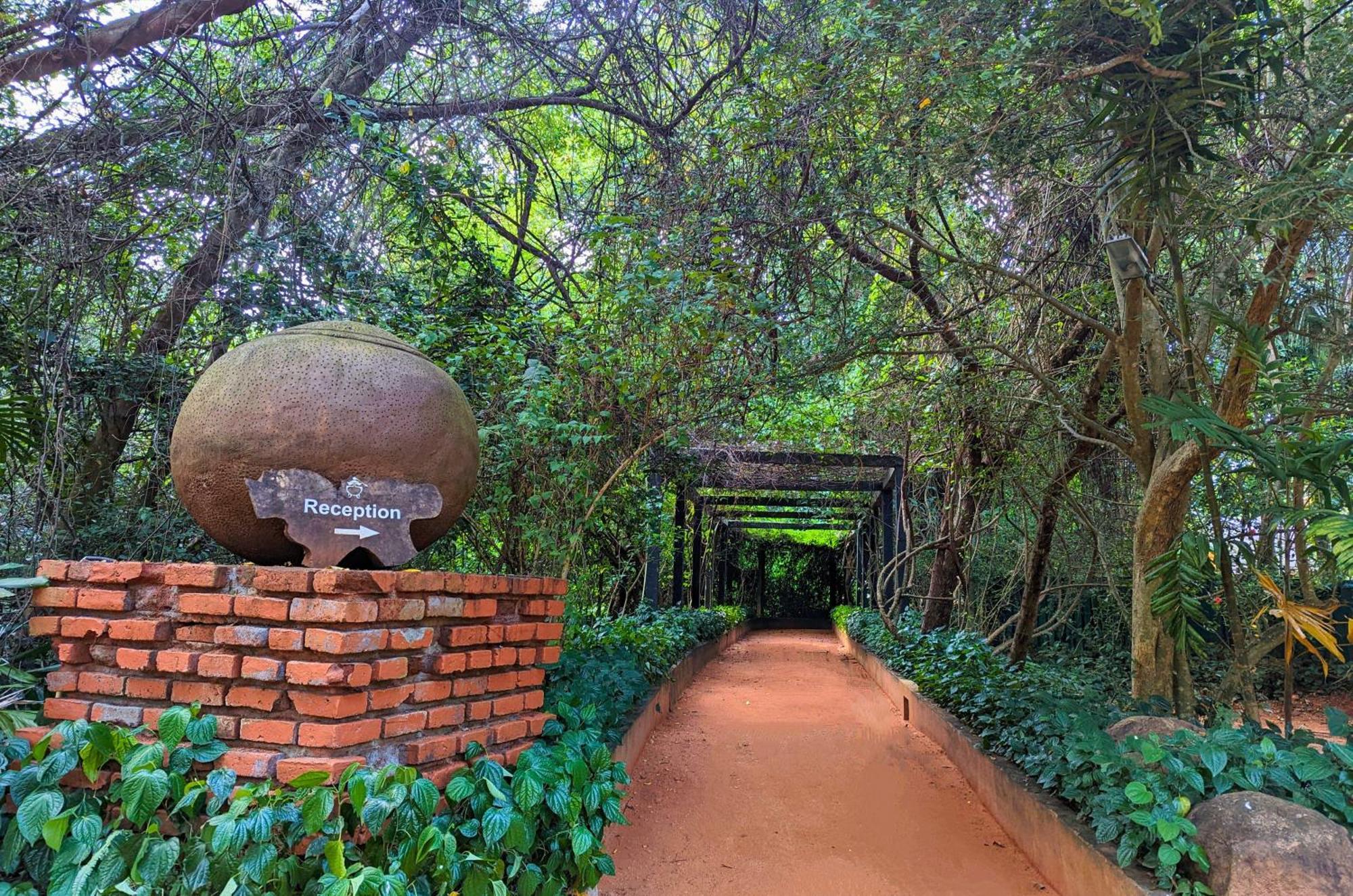 Pinthaliya Resort Sigiriya Exteriör bild