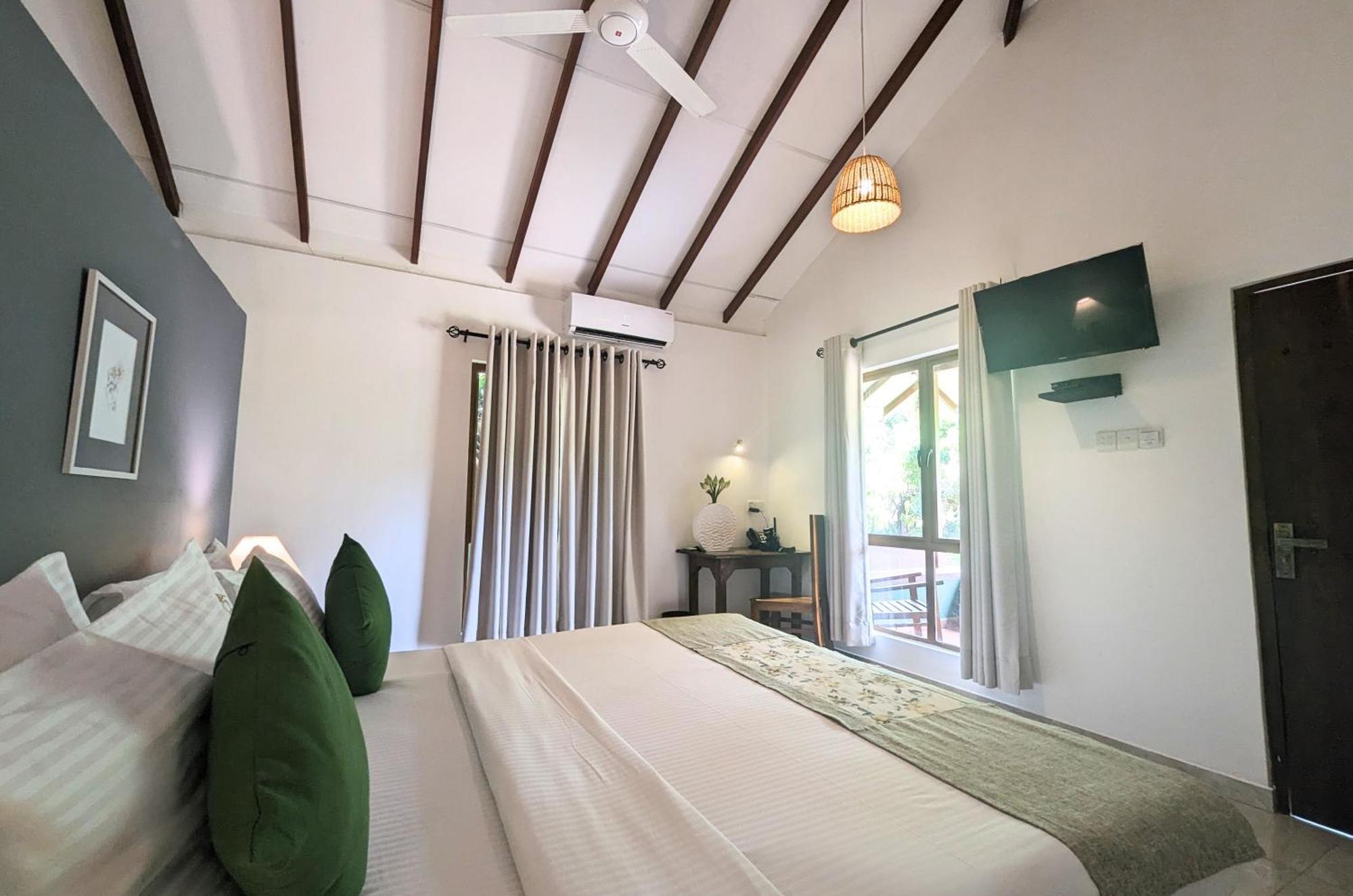 Pinthaliya Resort Sigiriya Exteriör bild