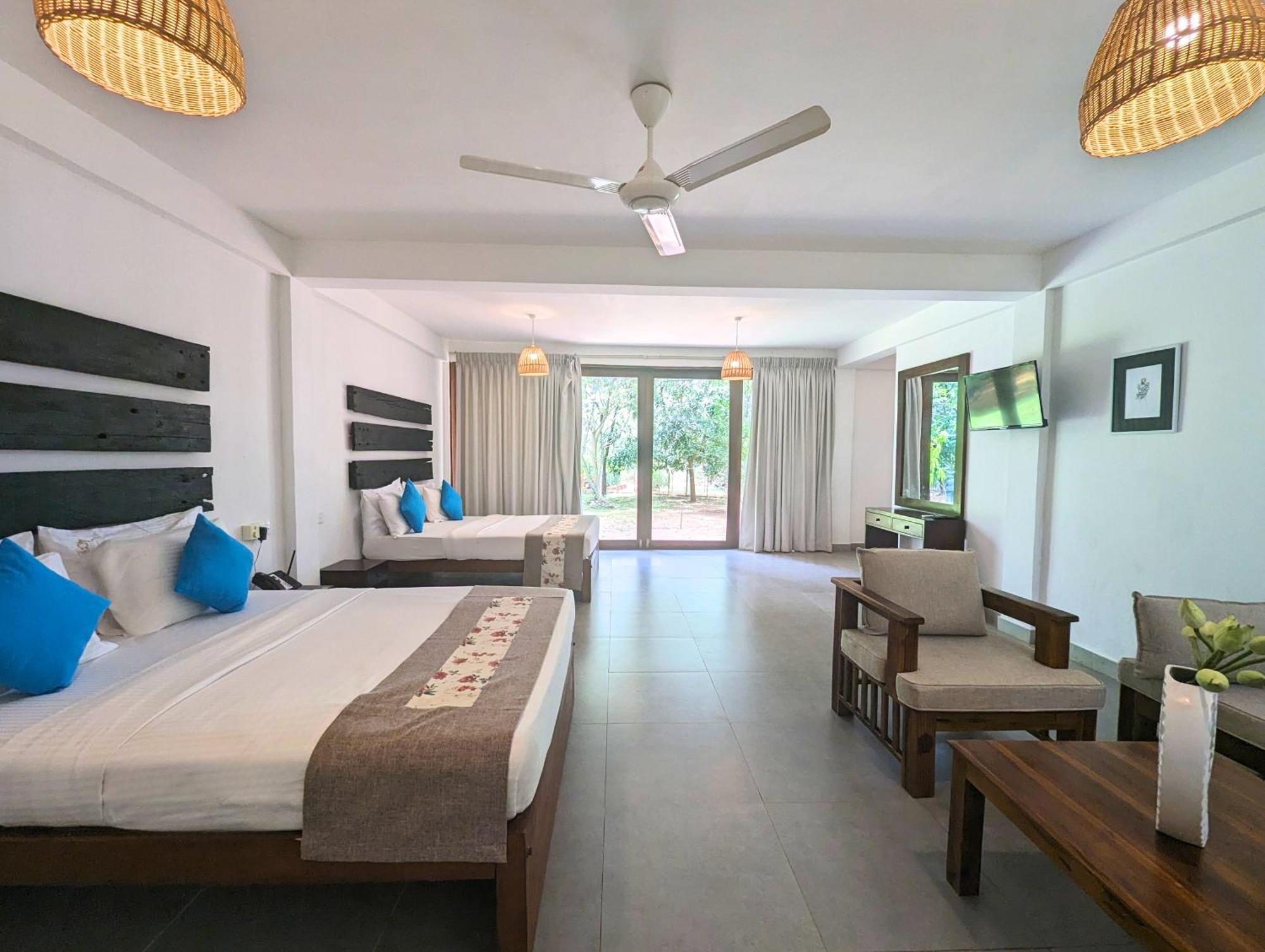 Pinthaliya Resort Sigiriya Exteriör bild