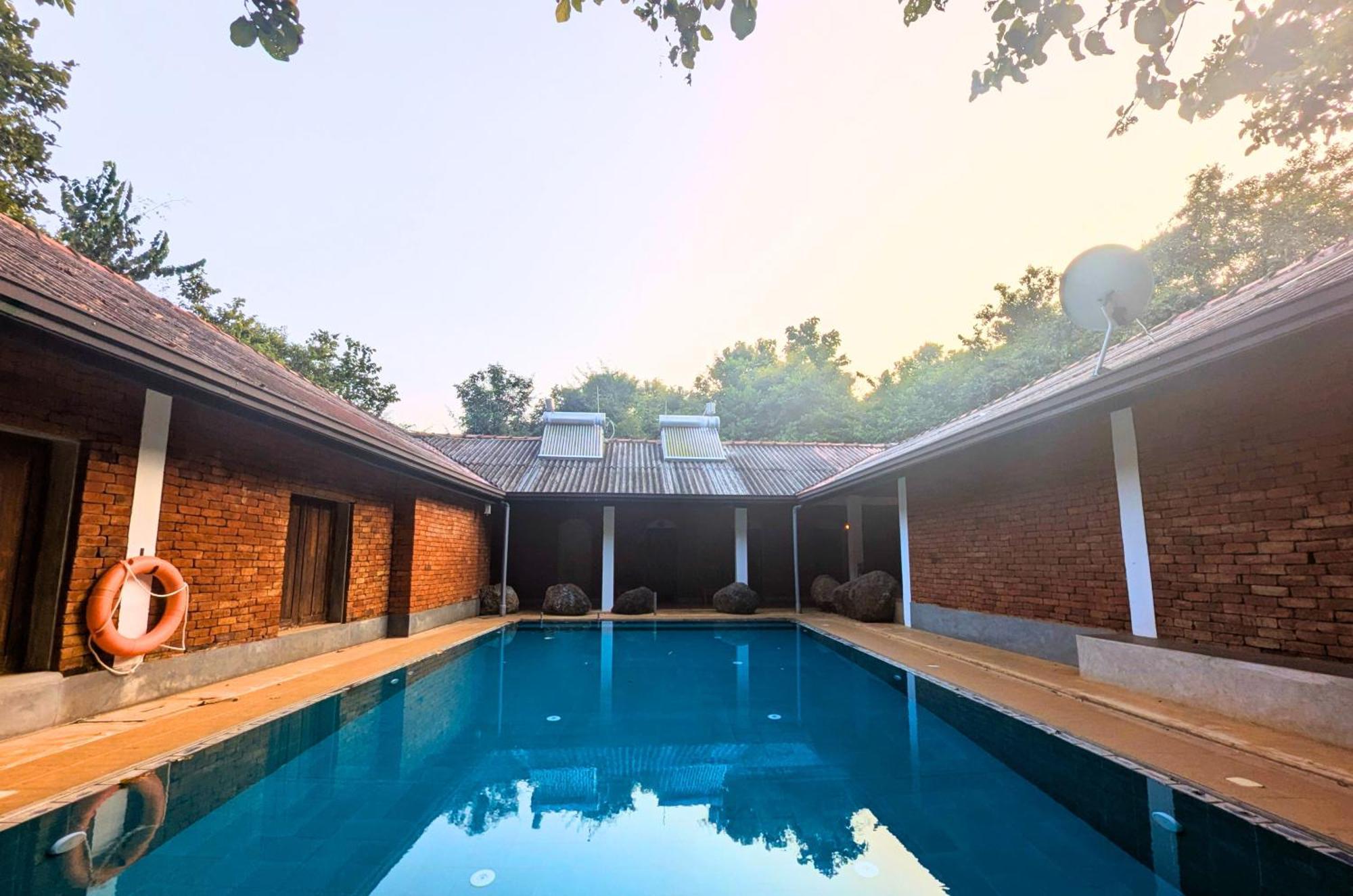 Pinthaliya Resort Sigiriya Exteriör bild
